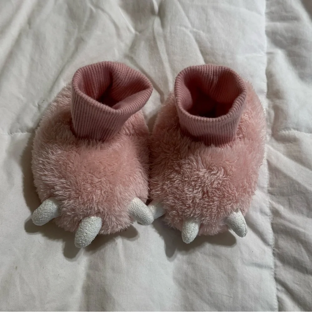 Carters Dino Slippers Size 0-6 Months Pink White Claws Bottom Grips